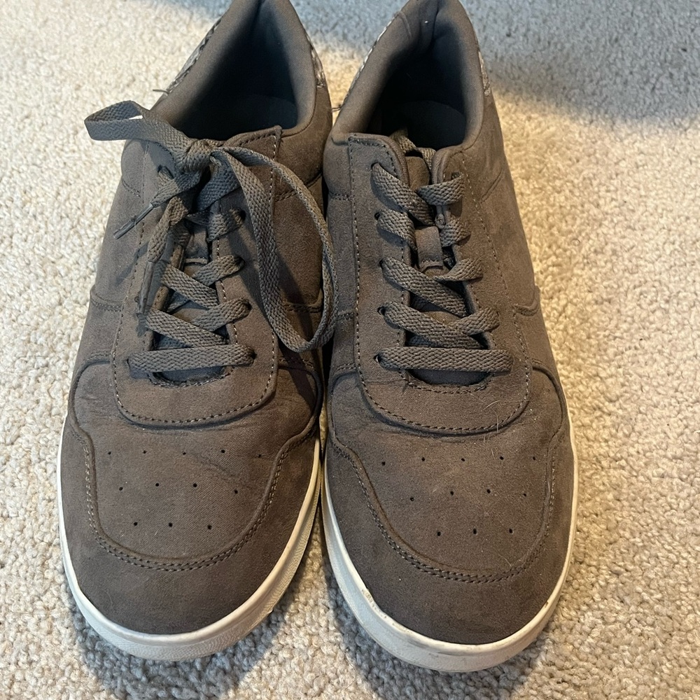 Mens shoes